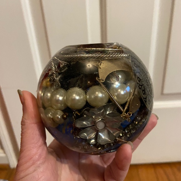 Handmade Pair of Epoxy Resin Jewelry Orb Tea-light Holders - Picture 12 of 13